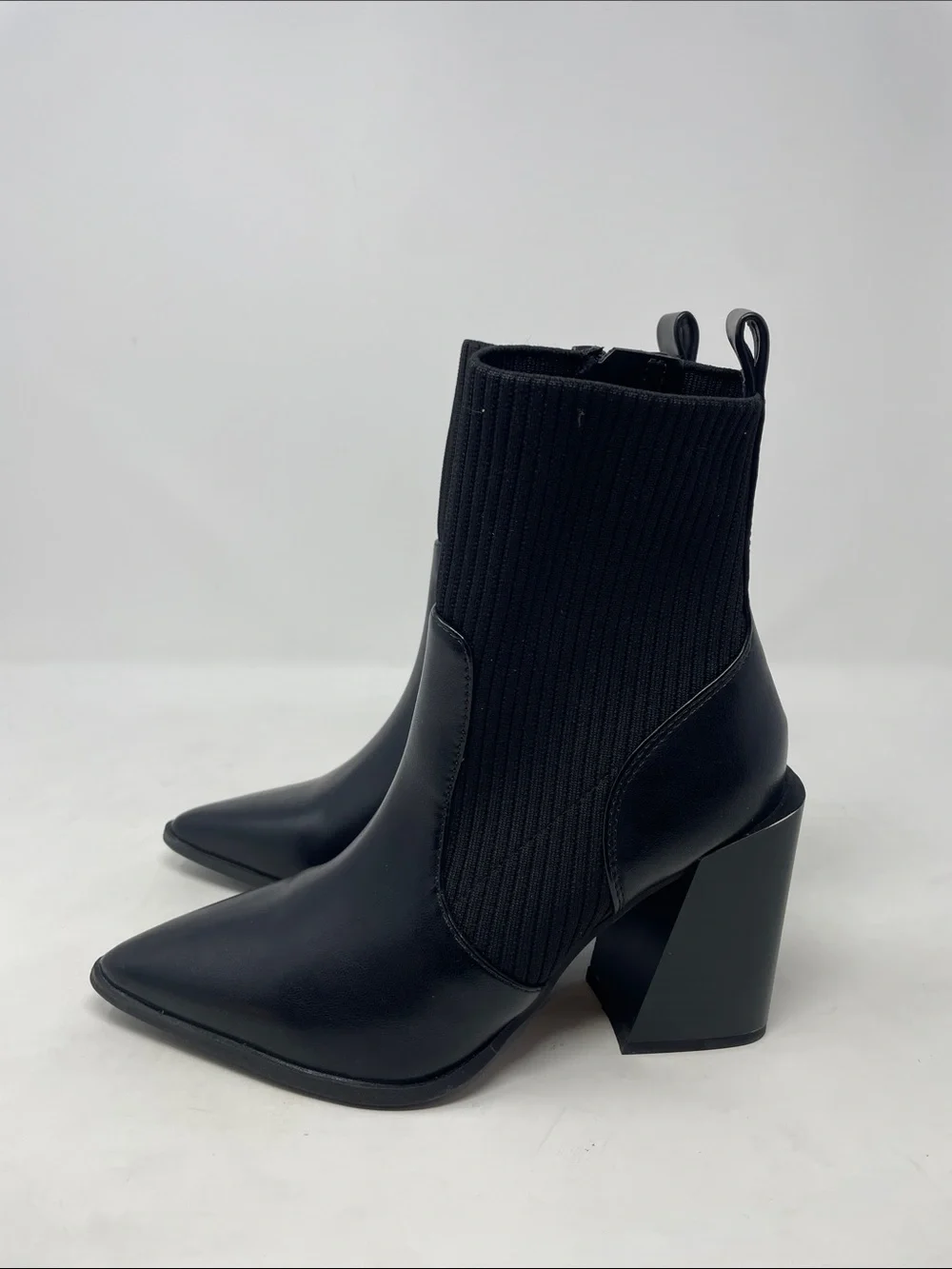 Wild Pair Trinity Black Pointed Toe Ankle Boots Pull-On Knit Booties Sz 6 - NWT - Picture 7 of 12
